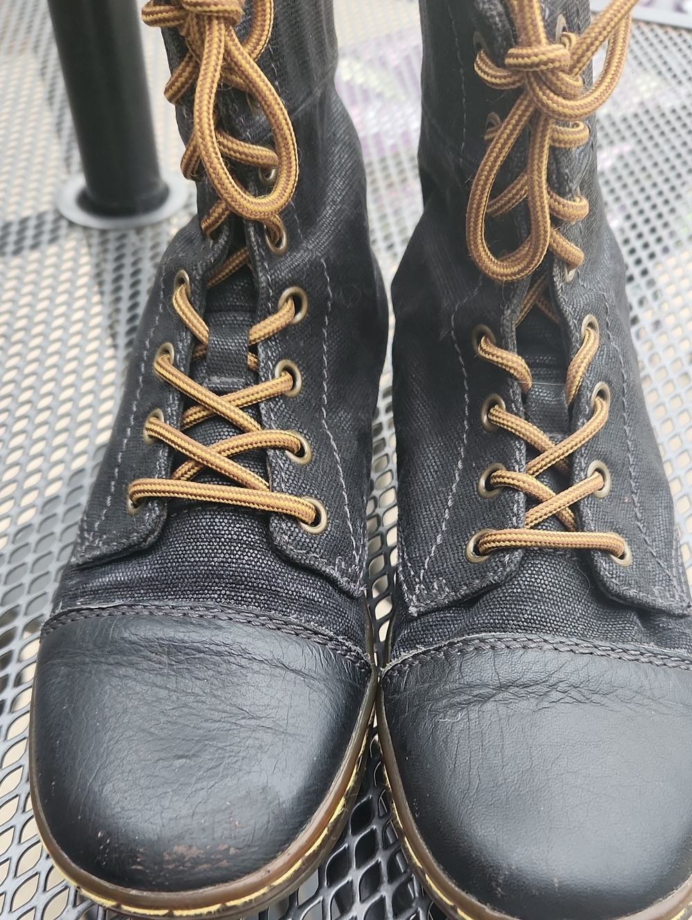 Dr. Martens Black Canvas & Leather Lace-Up Boots with Gold Laces Eu 37